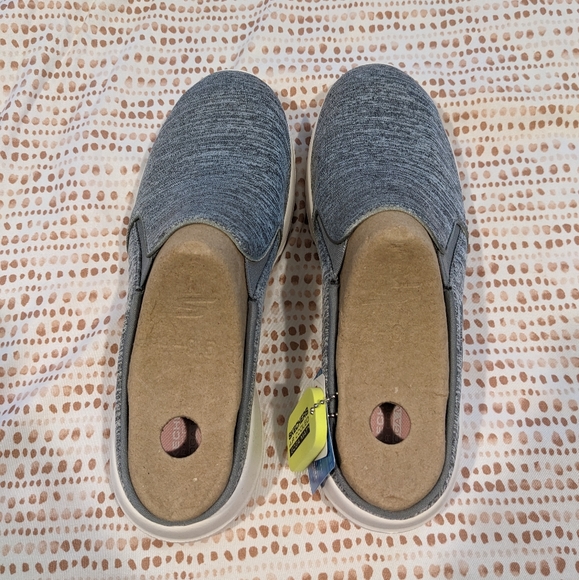 NWOB Sketchers slip ons 8 - Picture 3 of 4